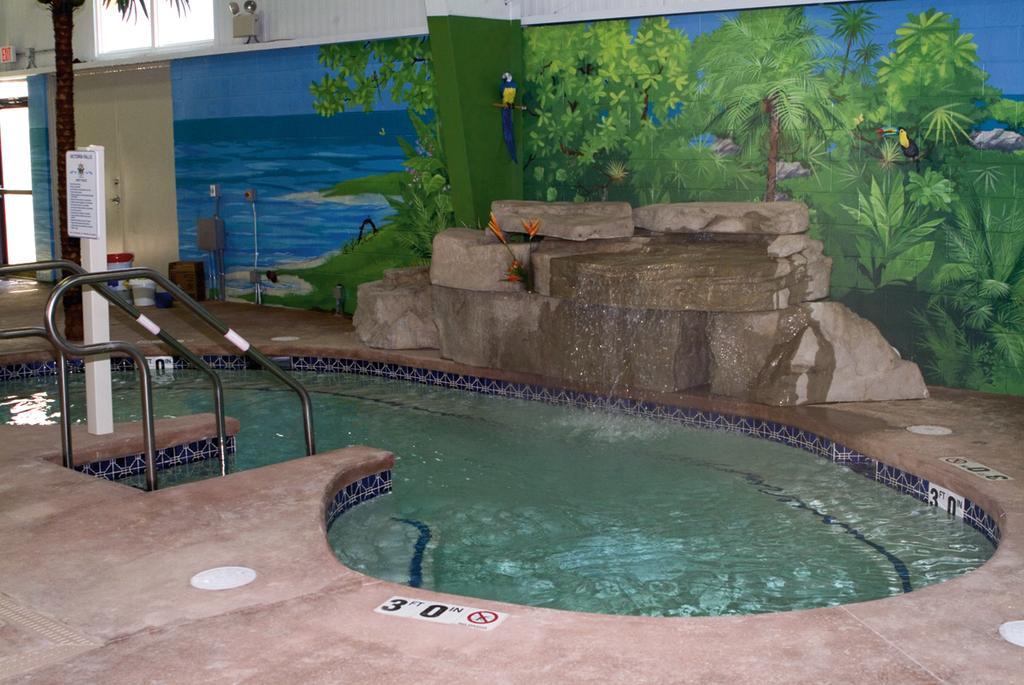 Budget Host Inn & Suites Fertility エクステリア 写真