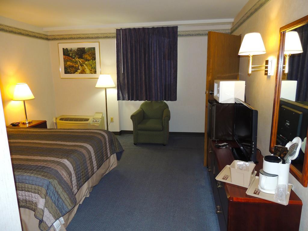 Budget Host Inn & Suites Fertility 部屋 写真